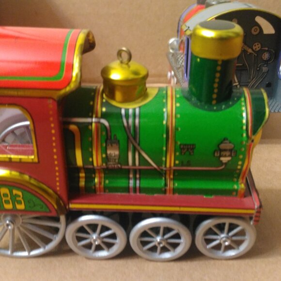 1983 vintage train Hallmark keepsake ornament - Picture 9 of 9